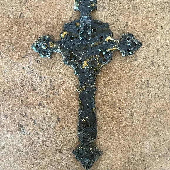 Ornate Brass Bronze Metal Wall Cross - Picture 2 of 4